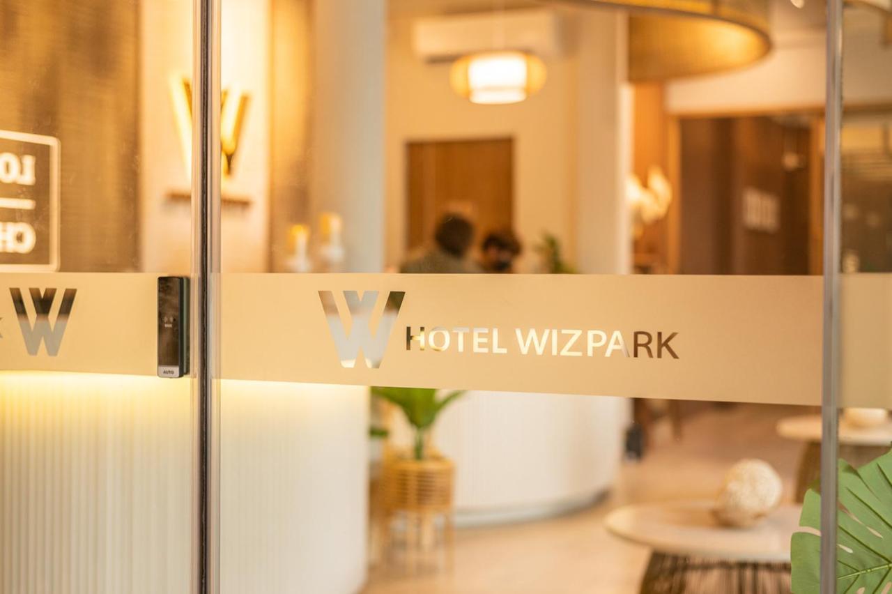 Hotel Wizpark Ratchada Бангкок Экстерьер фото